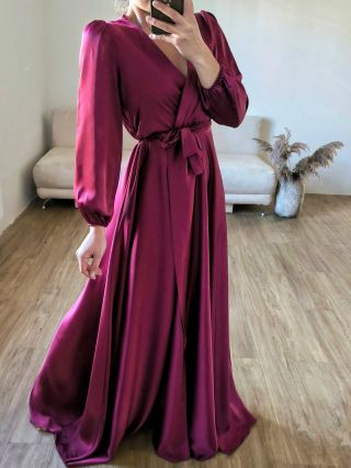 ✨ Plesová sezóna je tady a s ní šaty GRANDE ✨ 💃 Cena jen 790 Kč – ideální volba, když chceš zazářit bez zbytečného...